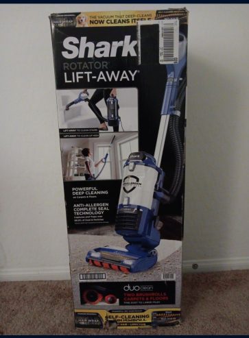 Shark ROTATOR Lift-Away Vacuum